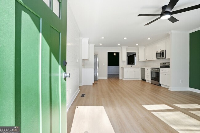 Photo - 127 Perry St