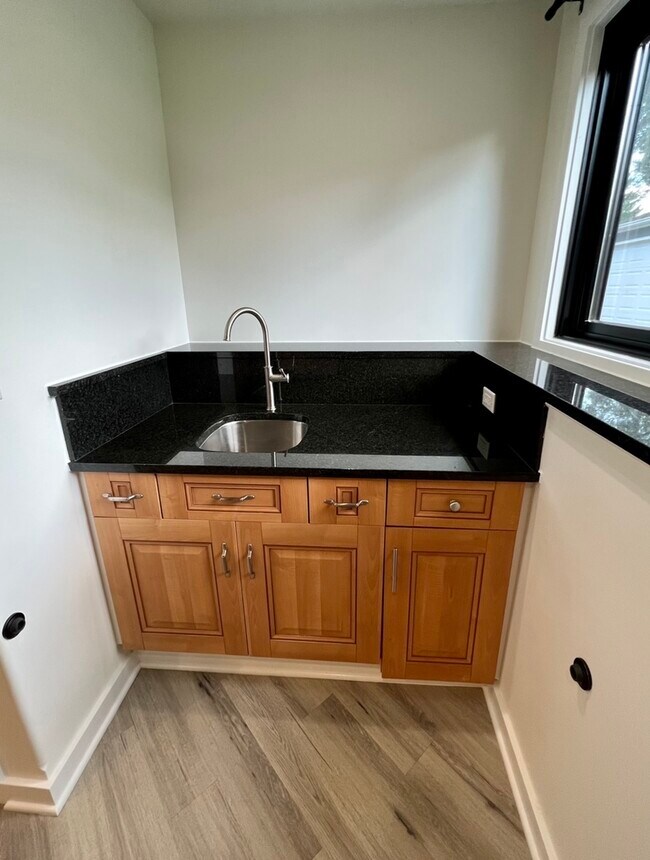 Photo - 2125 Burr Oak Ln