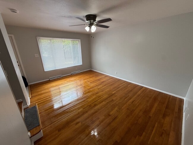 Photo - 542 S Newman Rd