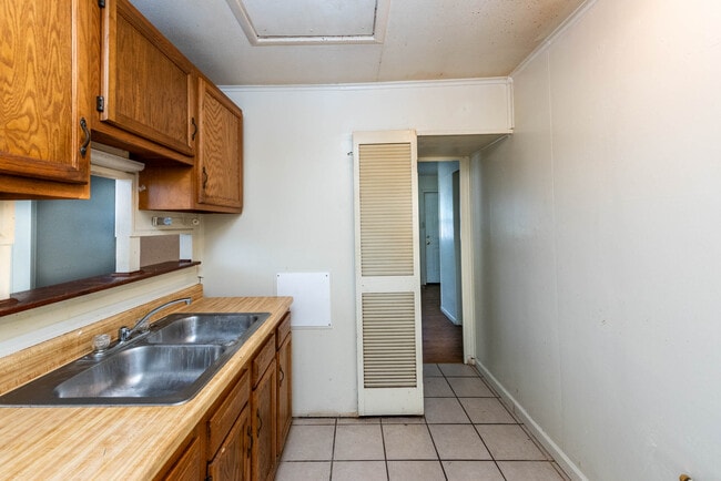 Photo - 1300 Maiden Ln