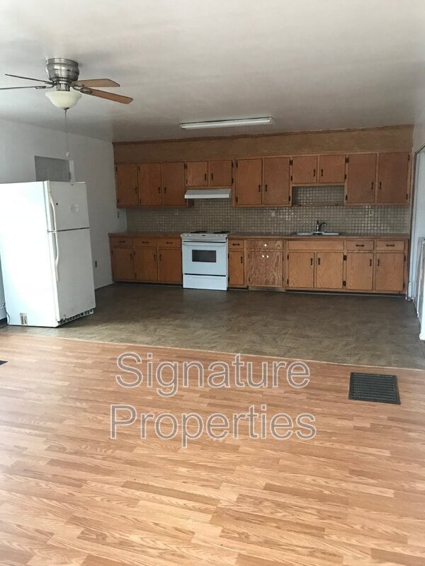 Photo - 2153 Swain Rd