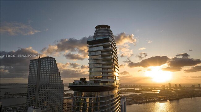 Building Photo - 300 Biscayne Blvd Way Unit 4705W