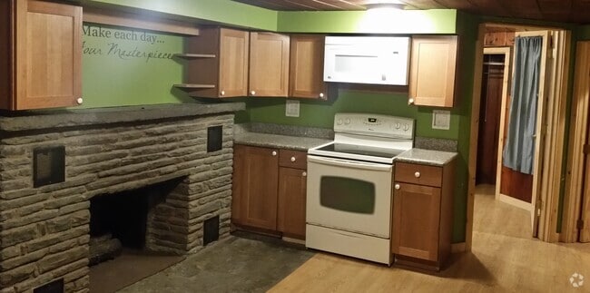 Building Photo - 2416 N Main Ave Unit Rear Rental