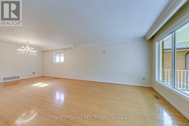 Photo - 1353 Myron Dr