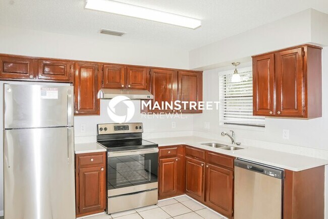 Photo - 3 Bedroom Pet-Friendly Home in Palm Bay, FL with Main Street Renewal