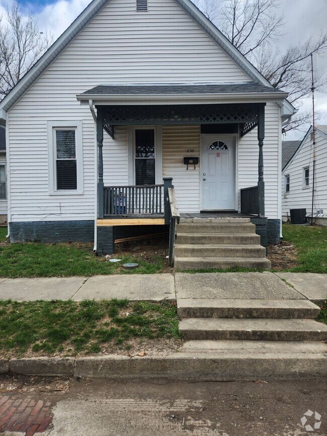Building Photo - Quaint 2 BR/1 BA home section 8 preferred!