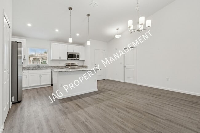 Photo - 271 Christensen Ave SE