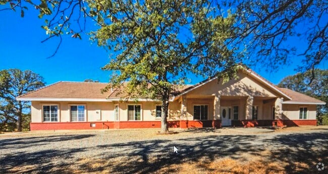 Building Photo - Sunshine. Sunshine Dr Rental