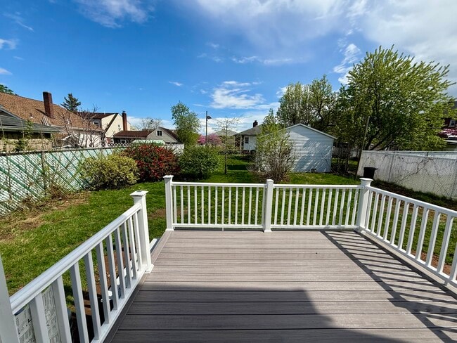 Photo - 13 Roosevelt Ave