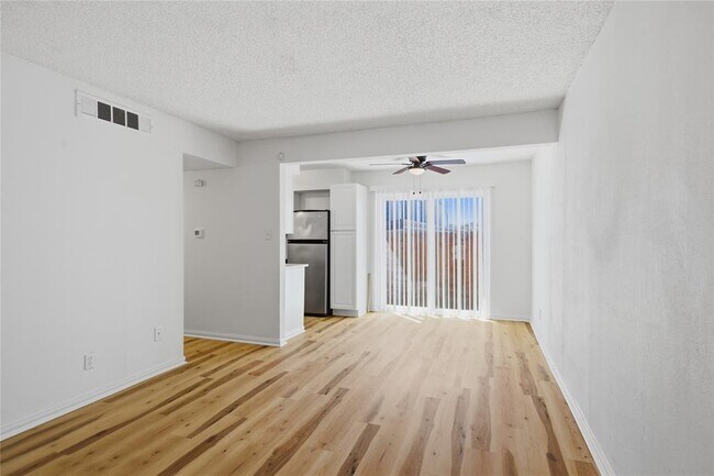 Photo - 2705 Windswept Cove Unidad 102