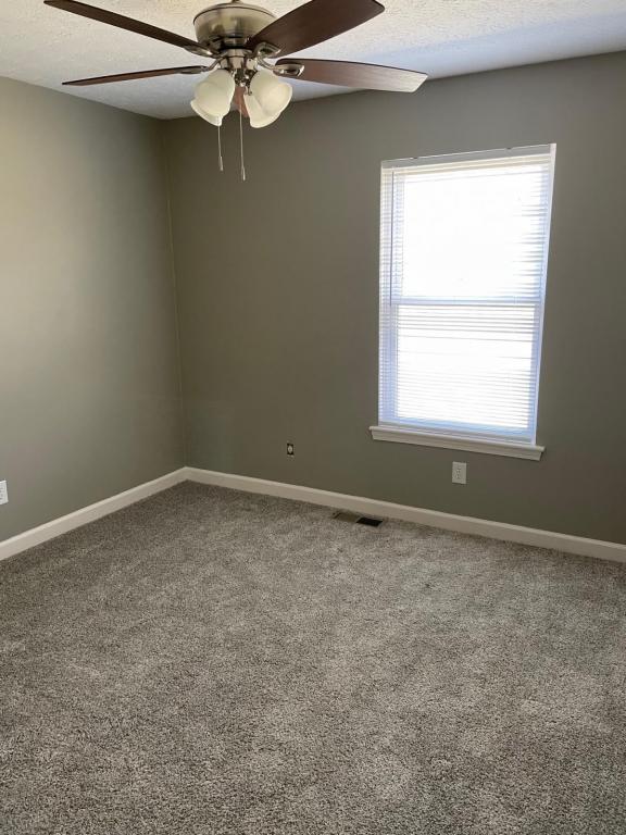 Photo - 5221 Ogilvie Ave