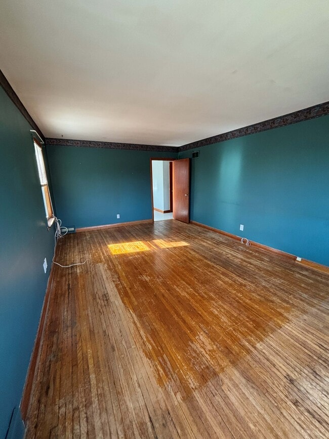 Photo - 381 Nelson St Unit 3- upper