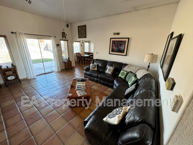 Photo - 2241 Bartolo Ave SW