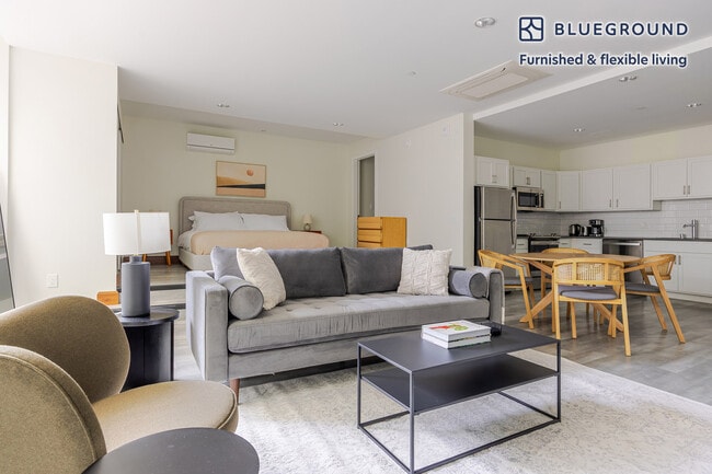 110 W Ocean Blvd Unit SI FL-1-ID1365