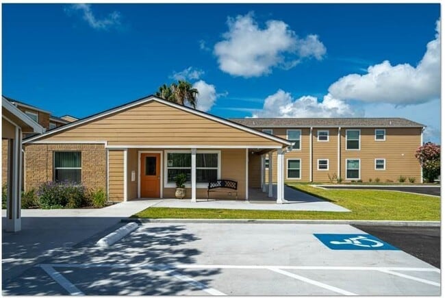 Building Photo - 200 S Ave A Unit 100 Rental