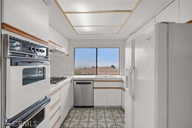 Photo - 3825 Skycrest Dr