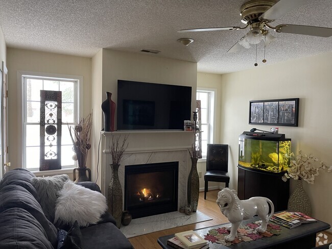 Building Photo - 4 Spyglass Hl Unit C Rental