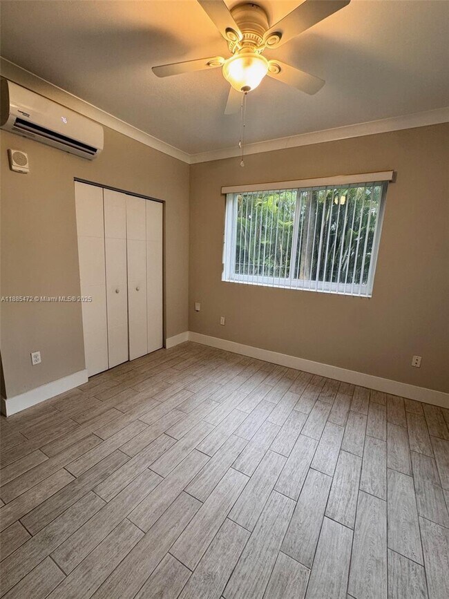 Photo - 115 Menores Ave Unit 6