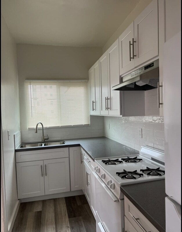 Photo - 904 S Catalina St