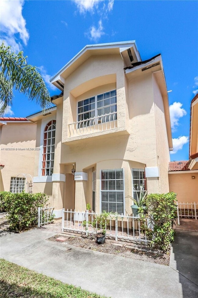 Building Photo - 15253 SW 111th St Rental