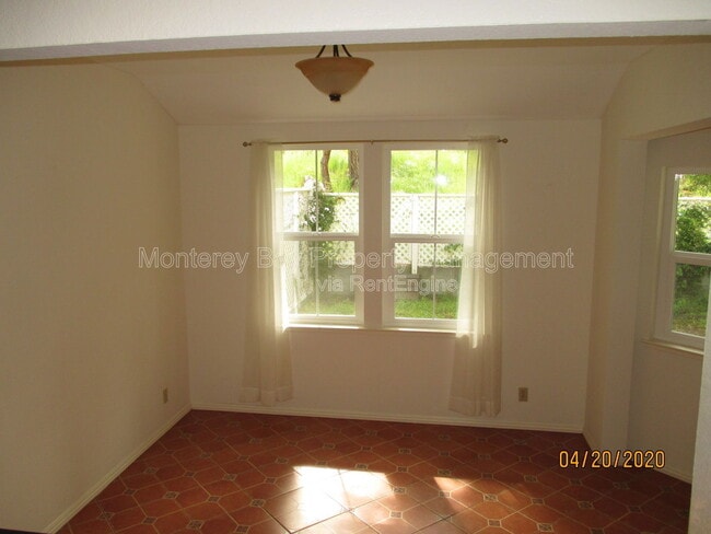 Photo - 61 Glen Lake Dr