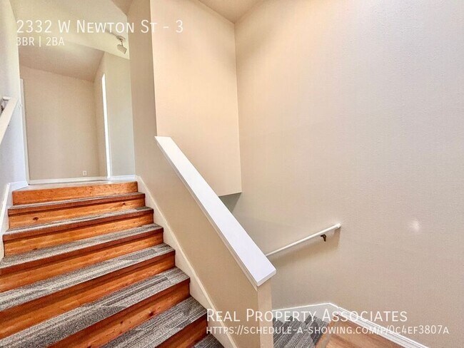Photo - 2332 W Newton St Unidad 3