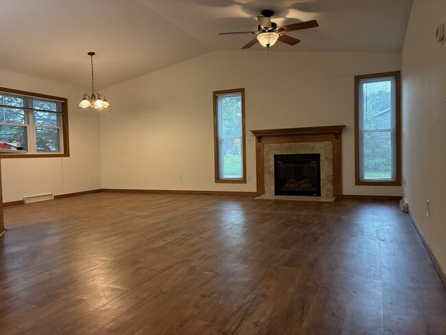 Photo - 925 Sky Ridge Dr Unit 925 Sky Ridge Drive