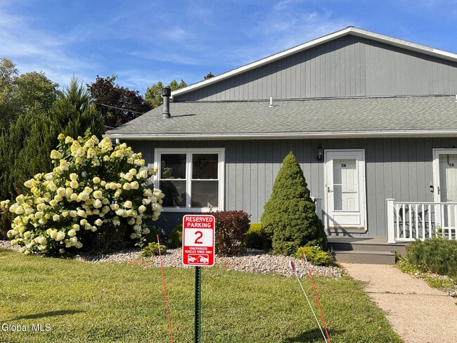 Building Photo - 3 Salem Ct Unit 3A Rental
