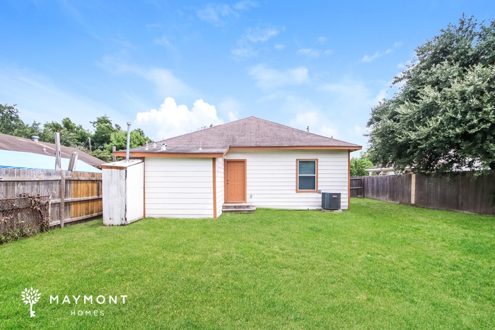 Photo - 7842 Ford St