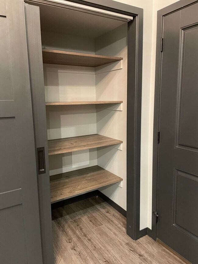 403 W Norfolk Ave Unit 205