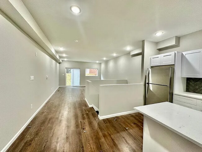 Photo - 1230 N Marshall St Unit 10