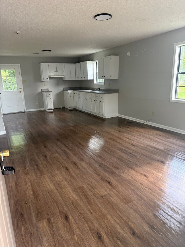 108 N Bond Ave Unit 1