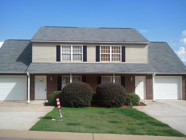 "3-Bed Duplex with 2 Full Baths at 209-A Springfield Circle, Easley!" - "3-Bed Duplex with 2 Full Baths at 209-A Springfield Circle, Easley!"