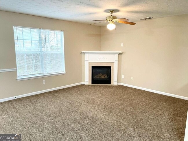 Photo - 448 Townsend Bend