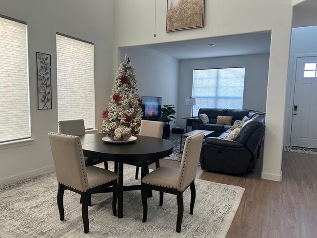 Photo - 3600 Daisy Holw Lp