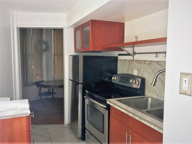 Photo - 2531 Ridge Rd Unit 2