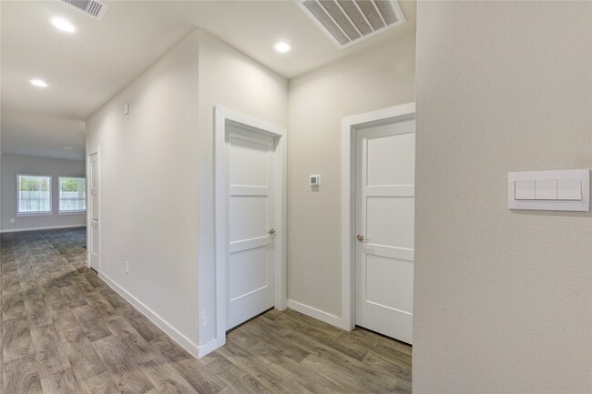 Building Photo - 14245 Wonder Lake Ln