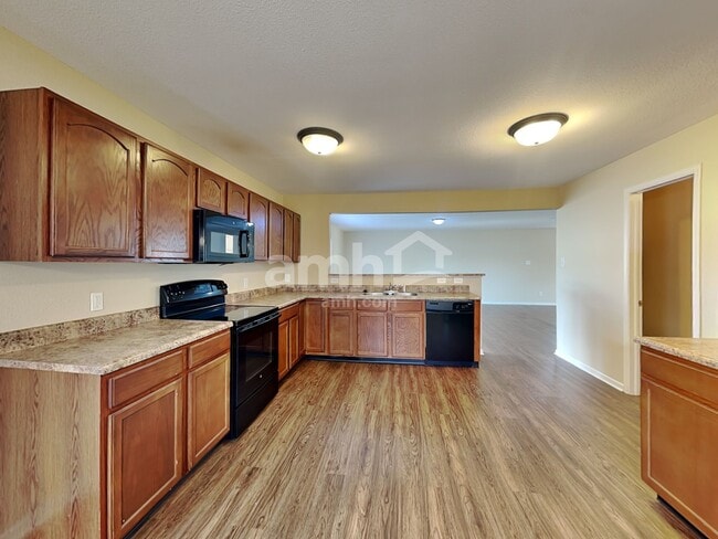 Photo - 2325 Blackthorn Dr