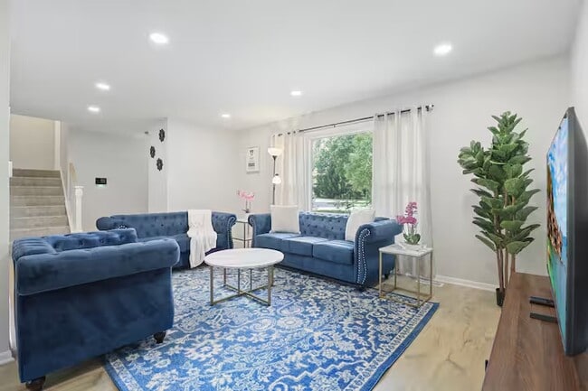 Photo - 2115 N Elizabeth Dr