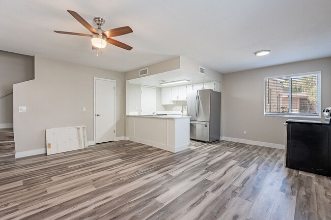 Photo - 4744 E Portland St