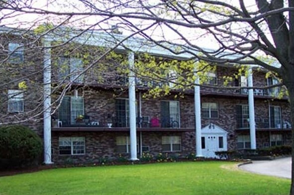 Primary Photo - The Commodore