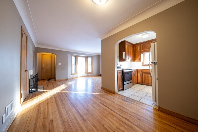 Photo - 5922 Portland Ave