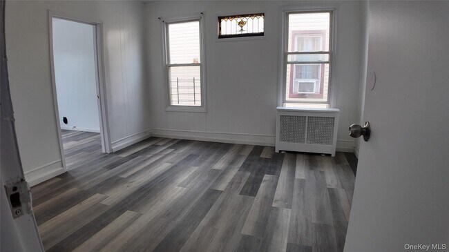 Photo - 107-16 112th St