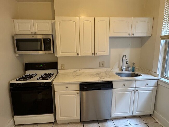 Photo - 2309 Eldridge St Unit 1st