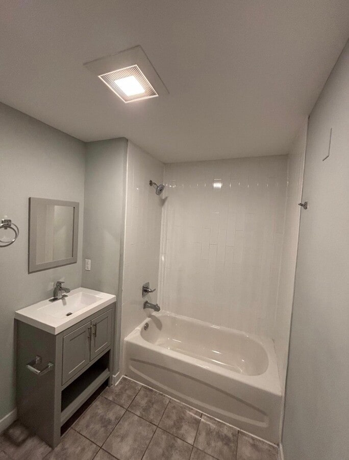 Photo - 135 Beech St Unidad 205