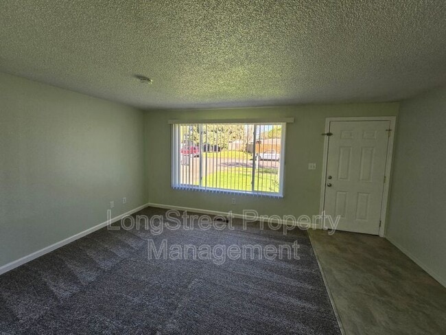 Photo - 3230 NE Canterbury Cir