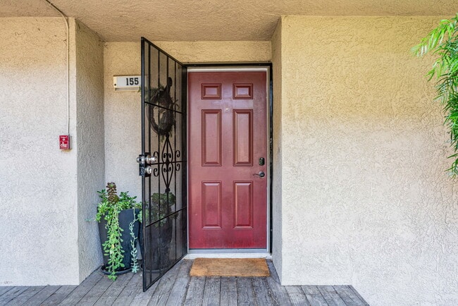 Building Photo - 665 Dartmore Ln Unit 155 Rental
