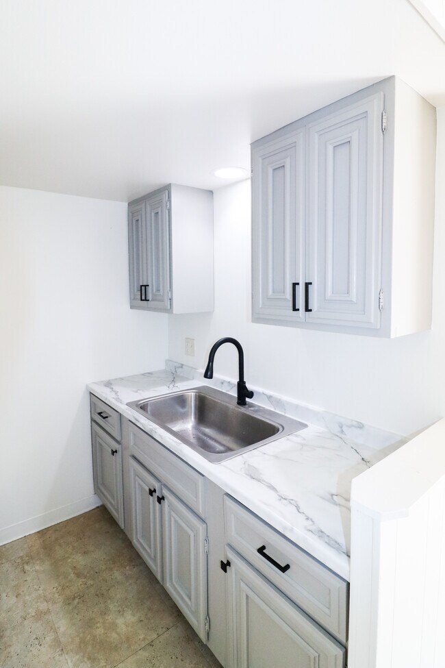 Photo - 1923 Sutton Ave