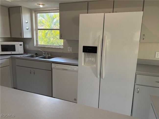 Photo - 374 Connecticut St