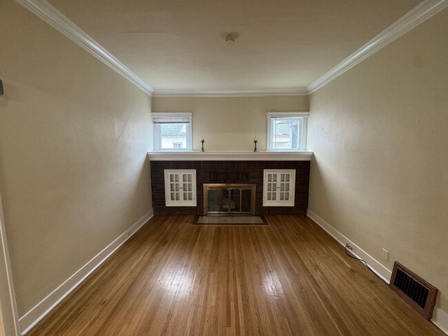 Photo - 922 E Ermina Ave